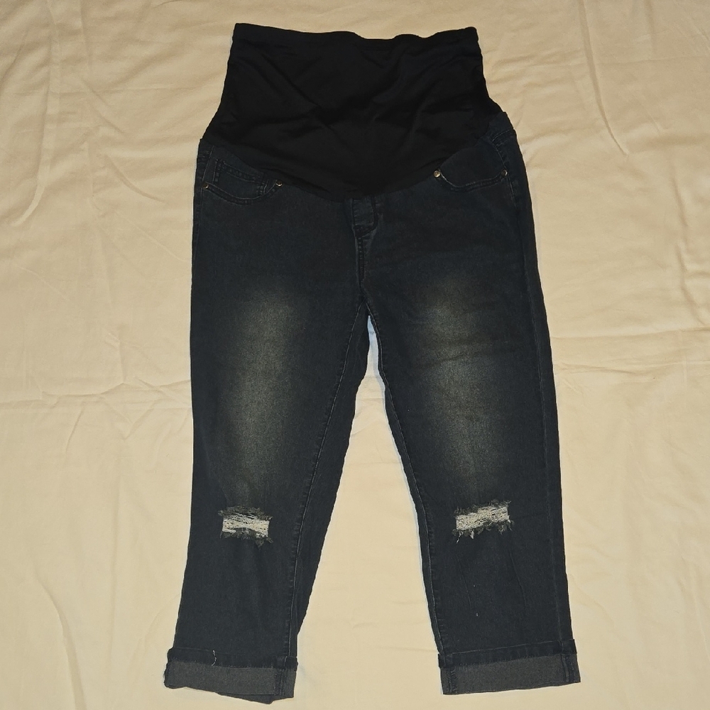 Time and Tru Black Cropped Maternity Jeans